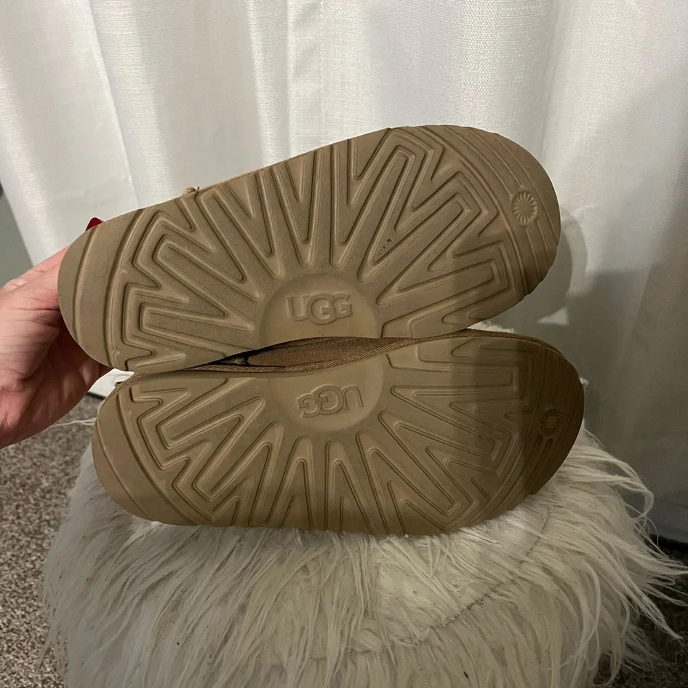 Big kids Uggs - Picture 6 of 8